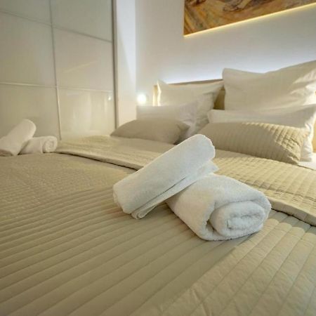 Destino City Apartments Zadar Exteriör bild