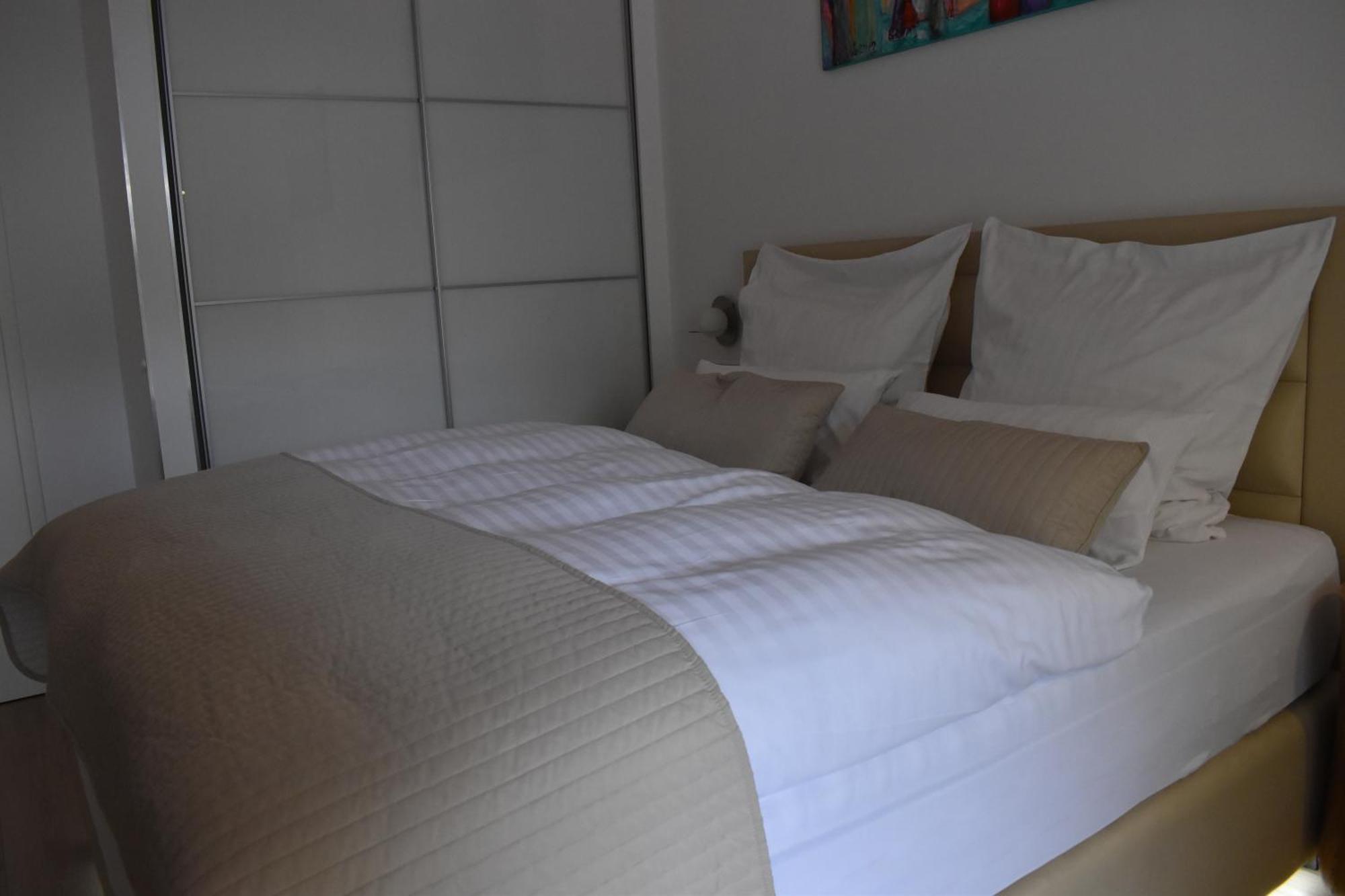 Destino City Apartments Zadar Exteriör bild